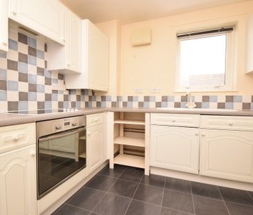 2 bedroom apartment to rent - Photo 4