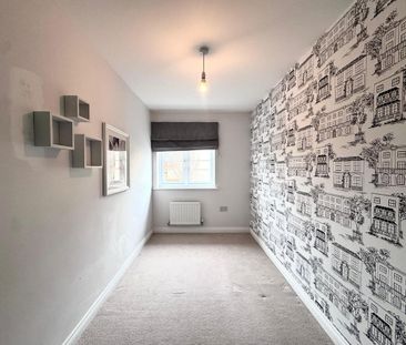 3 bedroom semi-detached house to rent - Photo 3