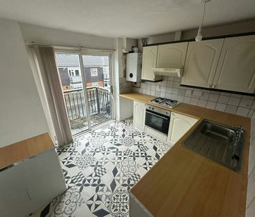 Flat to rent on - Photo 5