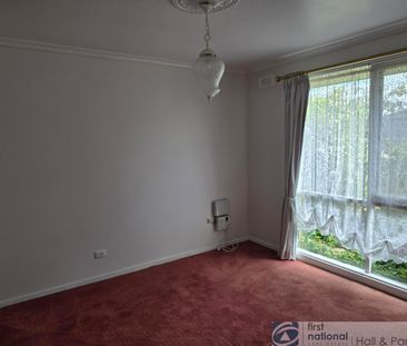 39 Evelyne Avenue, Cranbourne - Photo 1