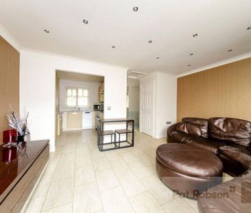 2 bedroom terraced house to rent - Photo 2