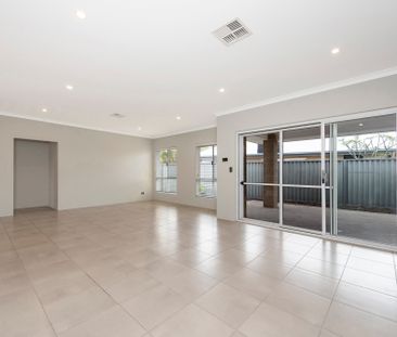 9 Norwood Avenue, Baldivis WA 6171 - House For Rent | Domain - Photo 1