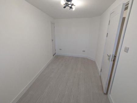 2 bedroom maisonette to rent - Photo 5