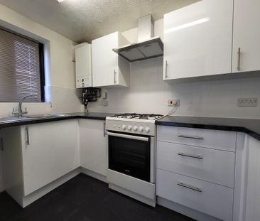 2 bedroom terraced house to rent - Photo 3