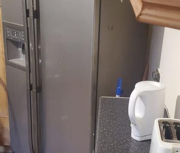1 bedroom in a house share to rent - Photo 5