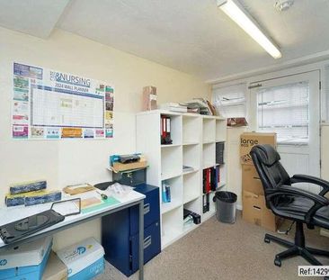 Barnett Wood Lane, Ashtead, Surrey, KT21 - Photo 6