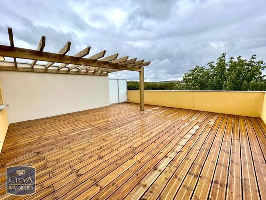 Location Appartement 3 pièces 66m² PETIT COURONNE 76650 - Photo 1