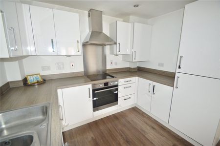 Chadwick Road, Slough, Berkshire,SL3 - Photo 3