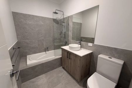 Stylish Coastal Unit - 8A Lighthouse Grove, Madora Bay - Photo 5