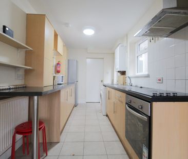 King Street, Treforest, Pontypridd - Photo 3