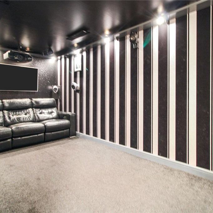 4 bedroom terraced house to rent - Photo 1