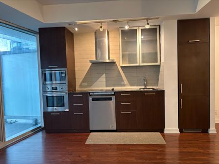 For Lease - 12 York Street Unit# 1106, Toronto, Ontario - Photo 2