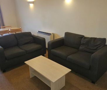 2 bedroom flat to rent - Photo 5