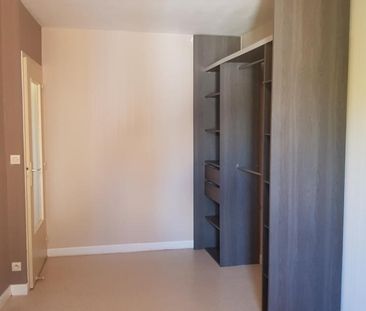 Location Appartement 3 pièces 62m² ST GENIS LAVAL 69230 - Photo 5
