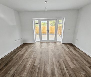 1 Lion Terrace, Wem, Shropshire, SY4 5AA - Photo 1