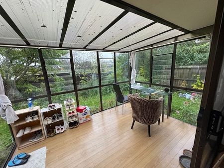 Furnished home in prime location - Photo 3