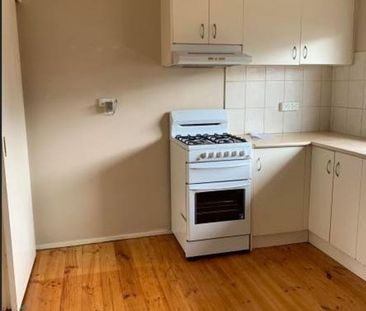 Convenient Location - Photo 2