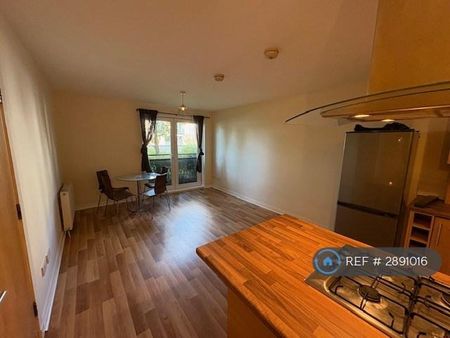 2 bedroom flat to rent - Photo 3