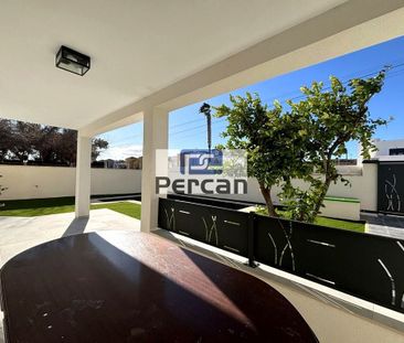 Luxury Villa for rent in El Campello, Spain - Photo 2