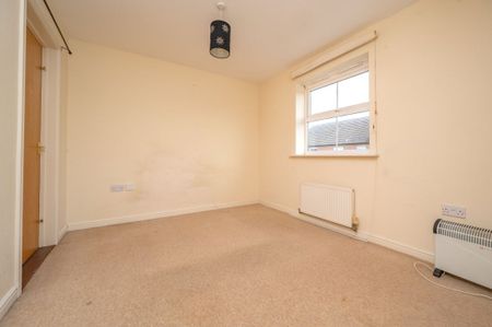 2 bedroom flat - Photo 3