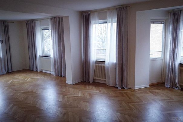 Lindängsvägen 23 - Photo 1