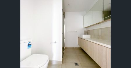 Spacious Two-Bedroom Apartment in Burwood – Cornus La Frank - Photo 3