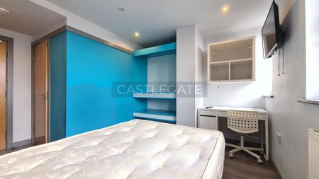 7 bedroom flat share to rent - Photo 2