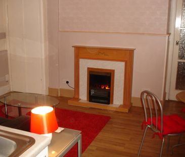 1 Bed Flat, Piersfield Grove, EH8 - Photo 4