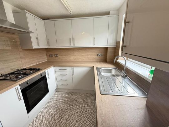 2 bedroom semi-detached house to rent - Photo 1