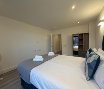 2 bedroom ground floor flat to rent - Photo 2