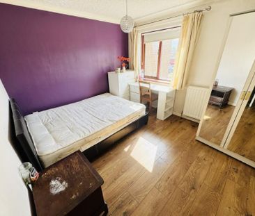 1 bedroom in a house share to rent - Photo 3
