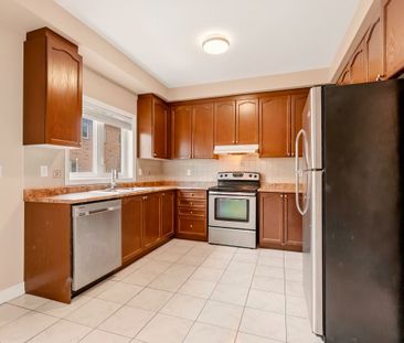 For Lease - 33 October Place, Brampton, Ontario - Photo 5