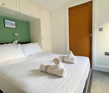 1 Bed Detached House, Atkins Square, E8 - Photo 3