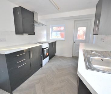 2 bedroom terraced house to rent - Photo 6