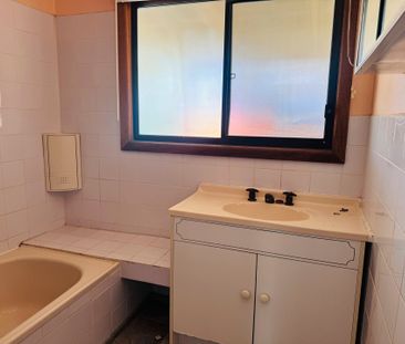 6 Arthur Street, Braybrook, VIC, 3019 - Photo 2