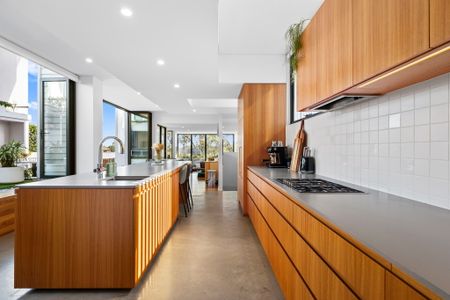 30 Orchard Terrace, St Lucia QLD 4067 - House For Rent | Domain - Photo 3