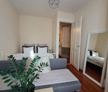 Charmant 2 pièces disponible jusqu'au 31.10.2026 - Foto 1