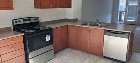 For Lease - 67 Burton Howard Drive, Aurora, Ontario - Photo 4