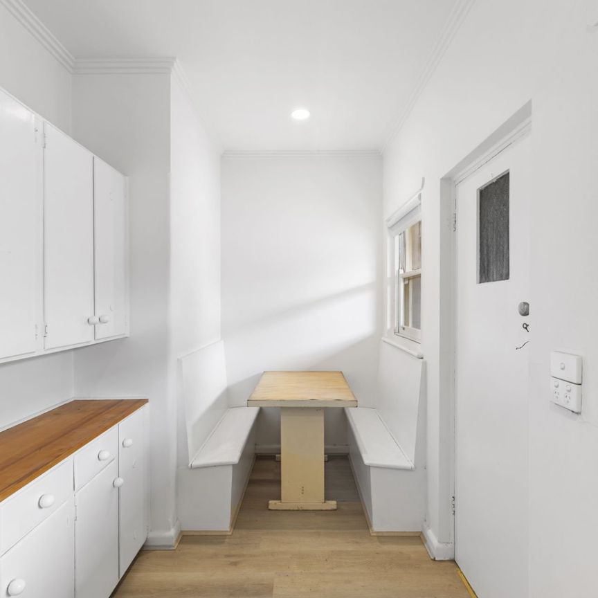 Light-Filled Apartment in Leafy Travancore! - Photo 1