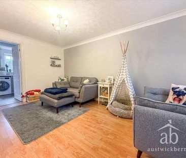 Oak Eggar Chase, Ipswich, IP8 - Photo 1