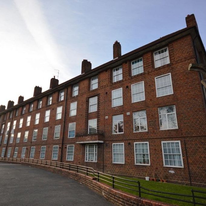 2 bedroom flat to rent - Photo 1