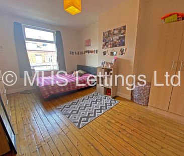 3 Bedroom Mid Terraced House for rent in Stanmore View - Photo 6