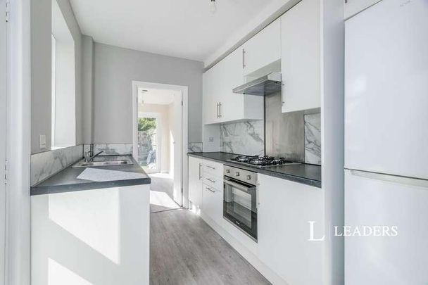 Portland Road, Kingston Upon Thames, KT1 - Photo 1