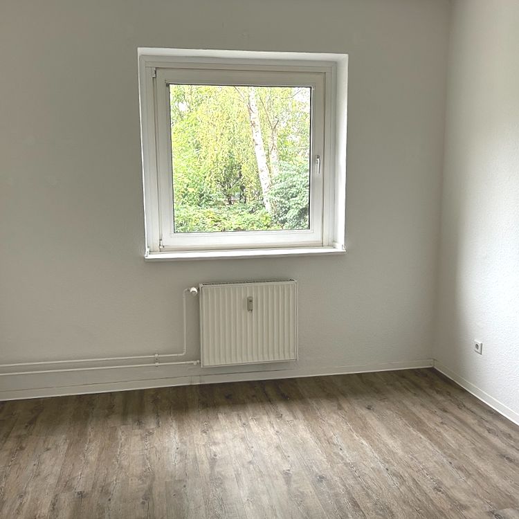 Hier müssen Sie nur noch einziehen… 2 Zimmer in der 1 Etage mit Balkon erwarten Sie - Photo 1