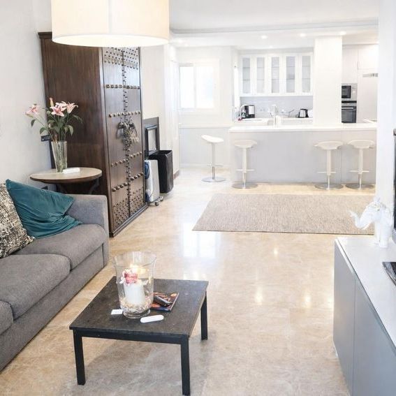 Alquiler de piso en Calle Real - Photo 1