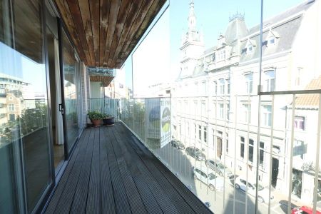 Recent 3 slpk's appartement van 145 m² in het centrum - Photo 2