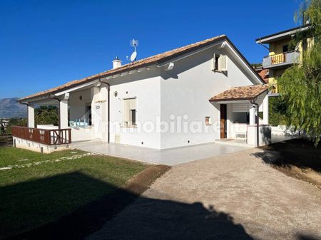 Villa unifamiliare via Giovanni Cena 11, Centro, Minturno - Photo 2