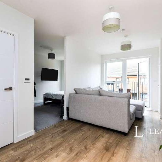 Luctons Close, Loughton, Essex, IG10 - Photo 1