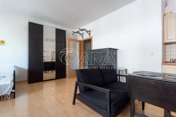 K pronájmu byt 1+kk s balkonem v projektu U Motolské hrušky, Praha 5 Motol - Fotografie 1