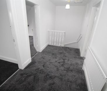 6 bedroom flat to rent - Photo 2